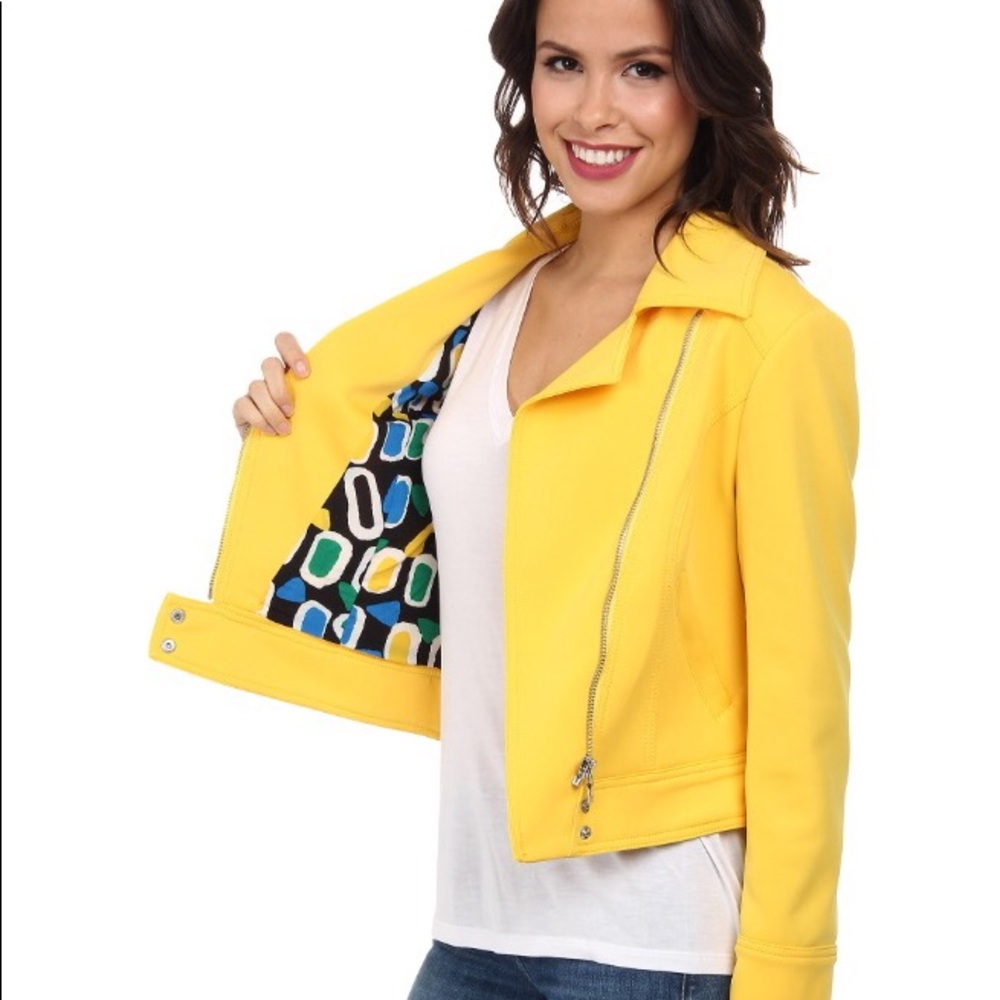 Two by Vince Camuto Boxy Asymmetrical Zipper Jacket